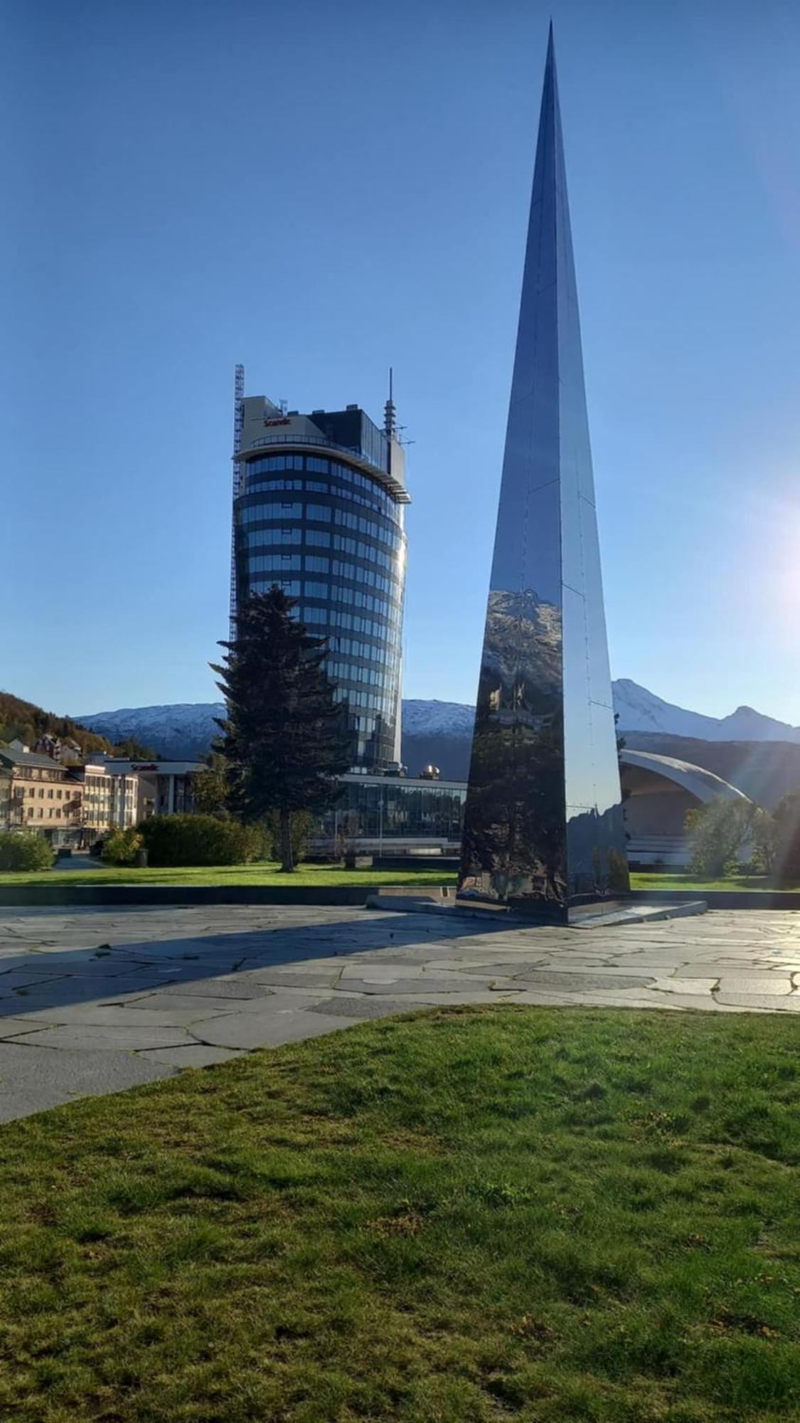 Koselig Og Moderne Leilighet, Meget Sentralt I Narvik Med Gratis Parkering! Exterior foto